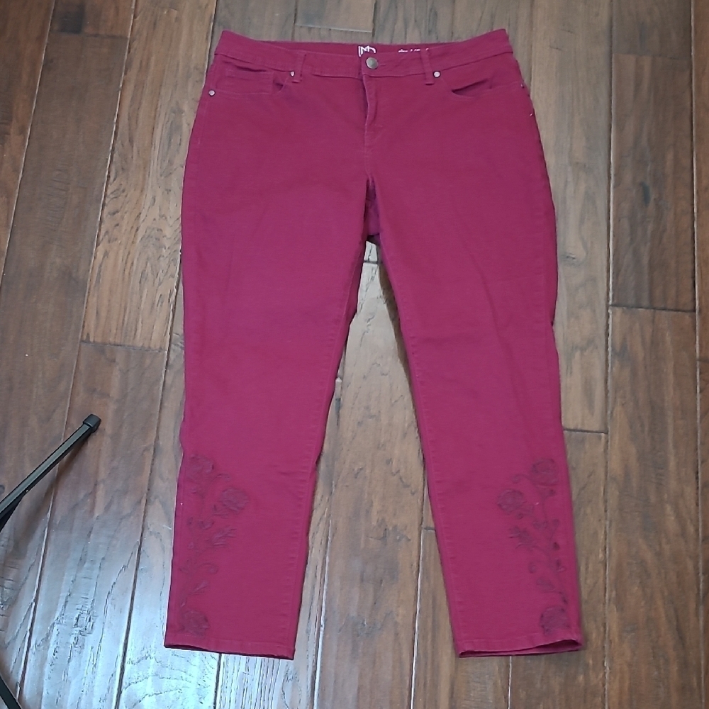 New Directions Cranberry Skinny Jeans with Floral Embroidery size 16R